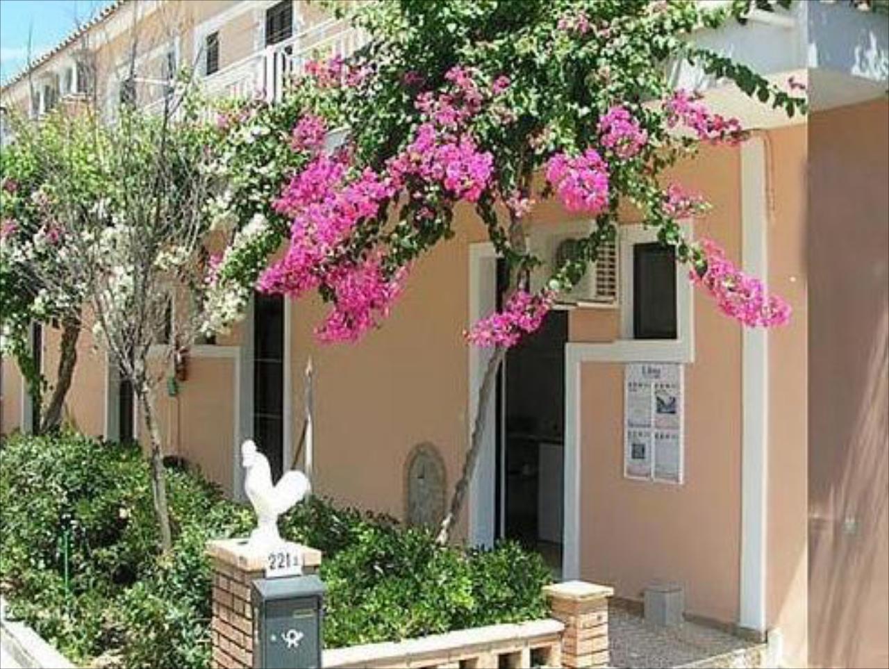 Asteri Studios & Appartments