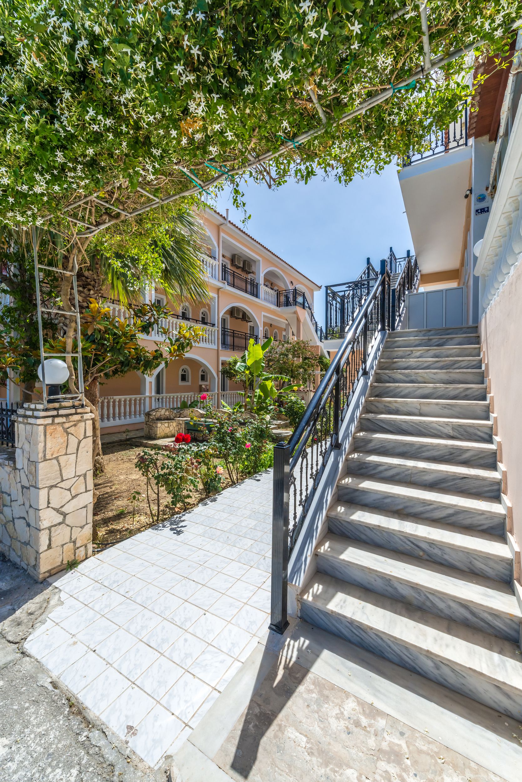 Athina Apartments