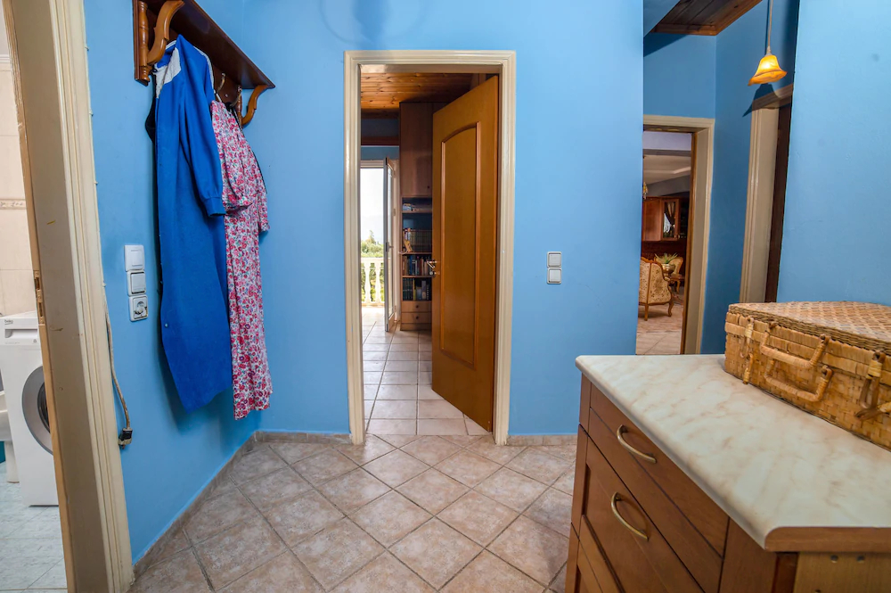 Kiritsis Stylish Apartment