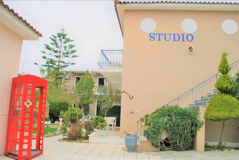 Merlis Studios