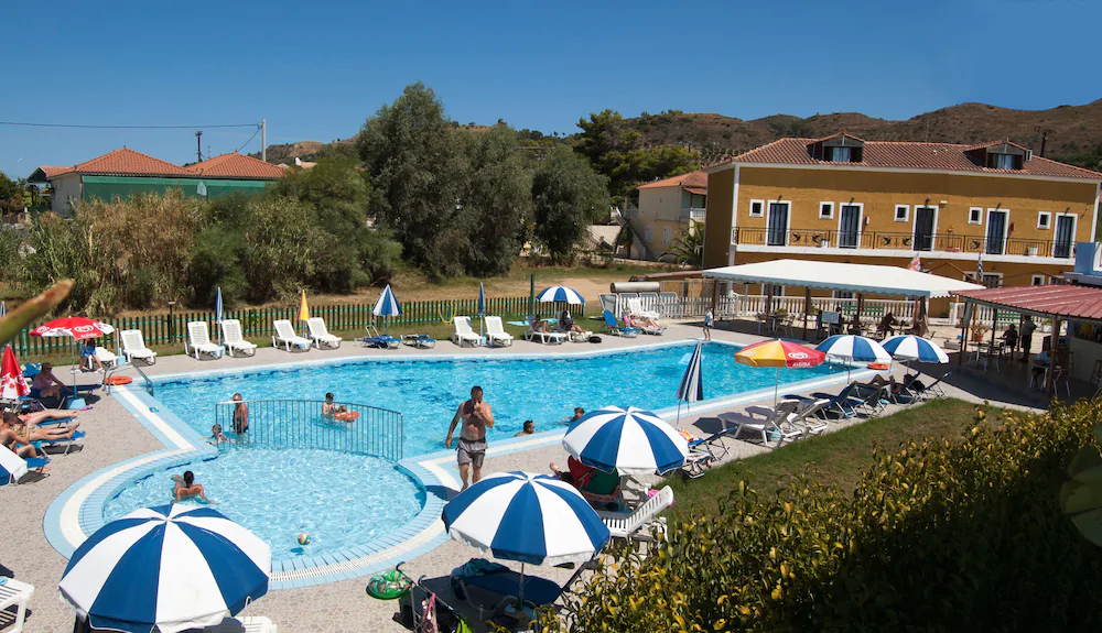 Plubis Studios & Apartments
