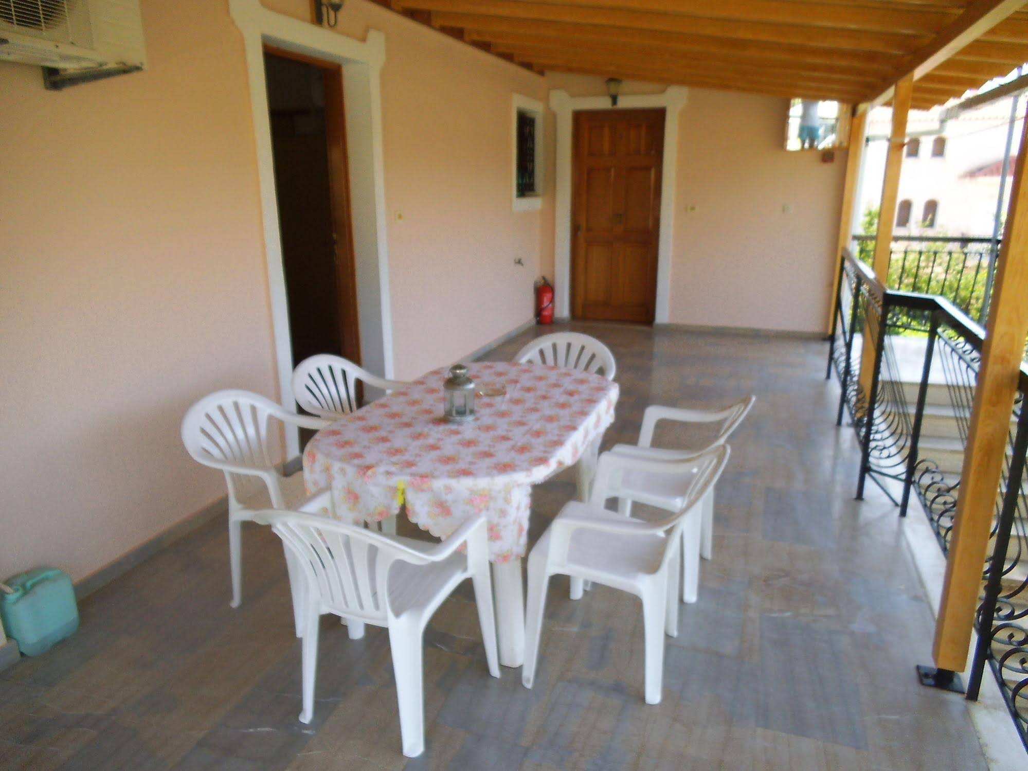 Villa Xenos Studios & Apartments