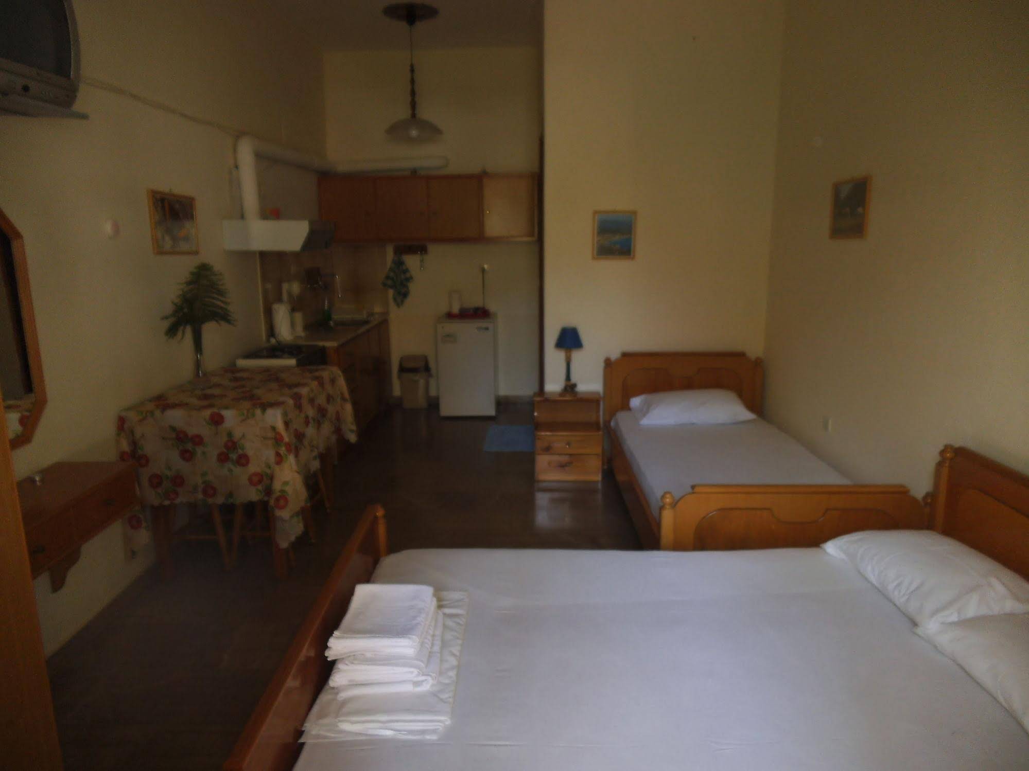 Villa Xenos Studios & Apartments
