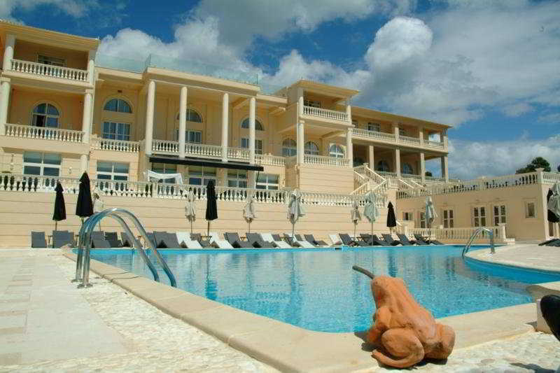 Comer Ionian Palace