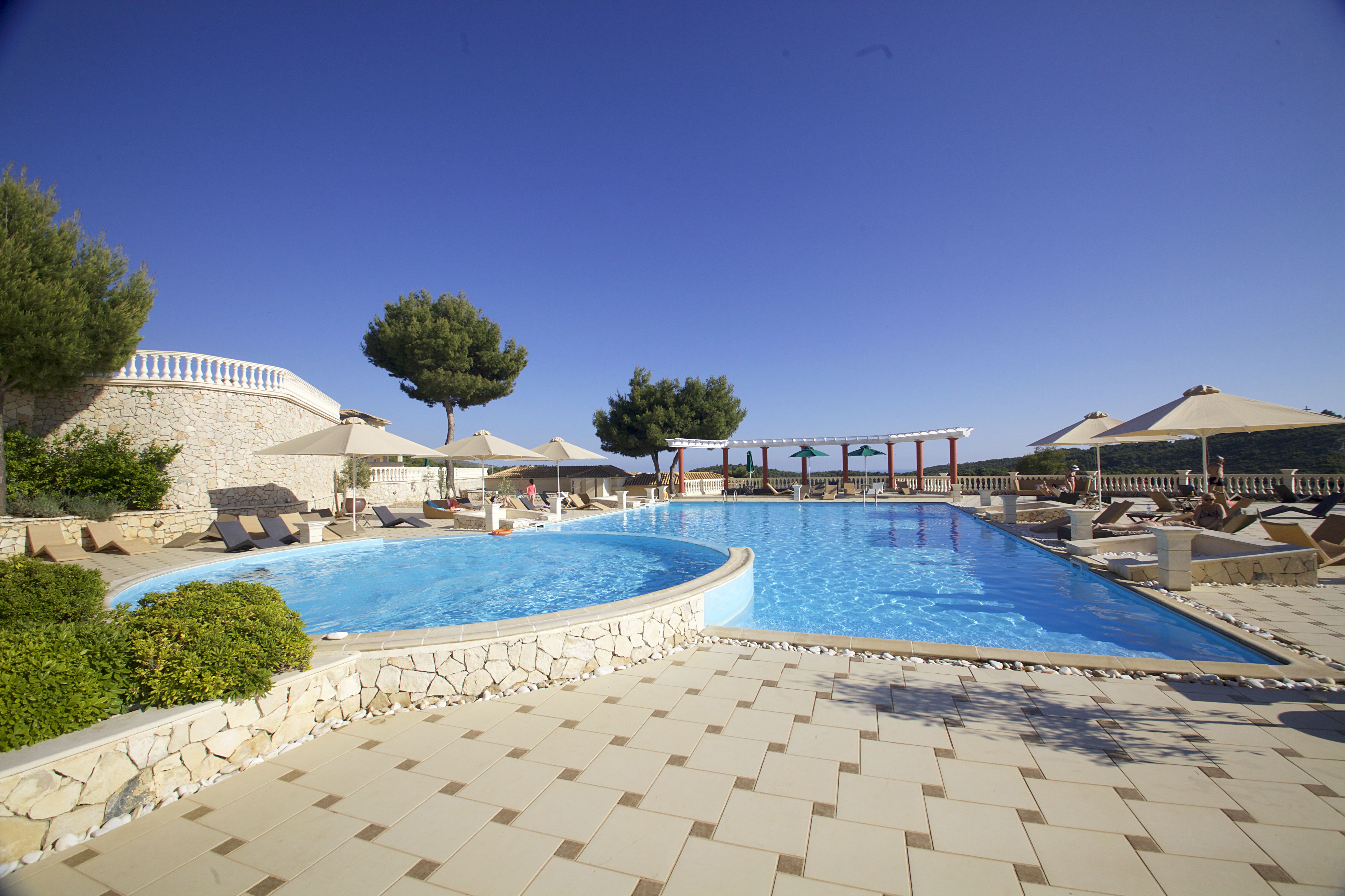 Comer Ionian Palace