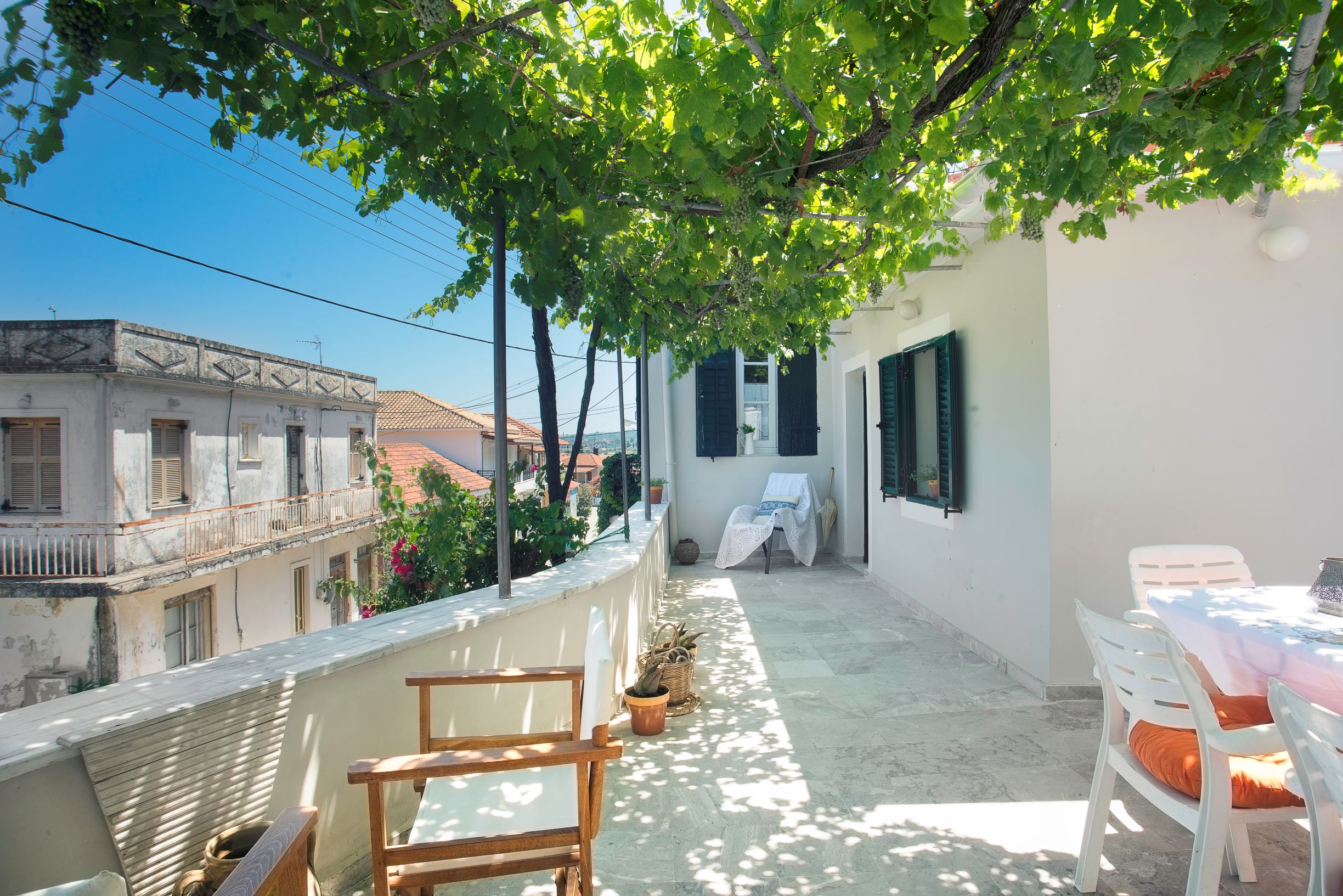House 1910 by Zante Plaza