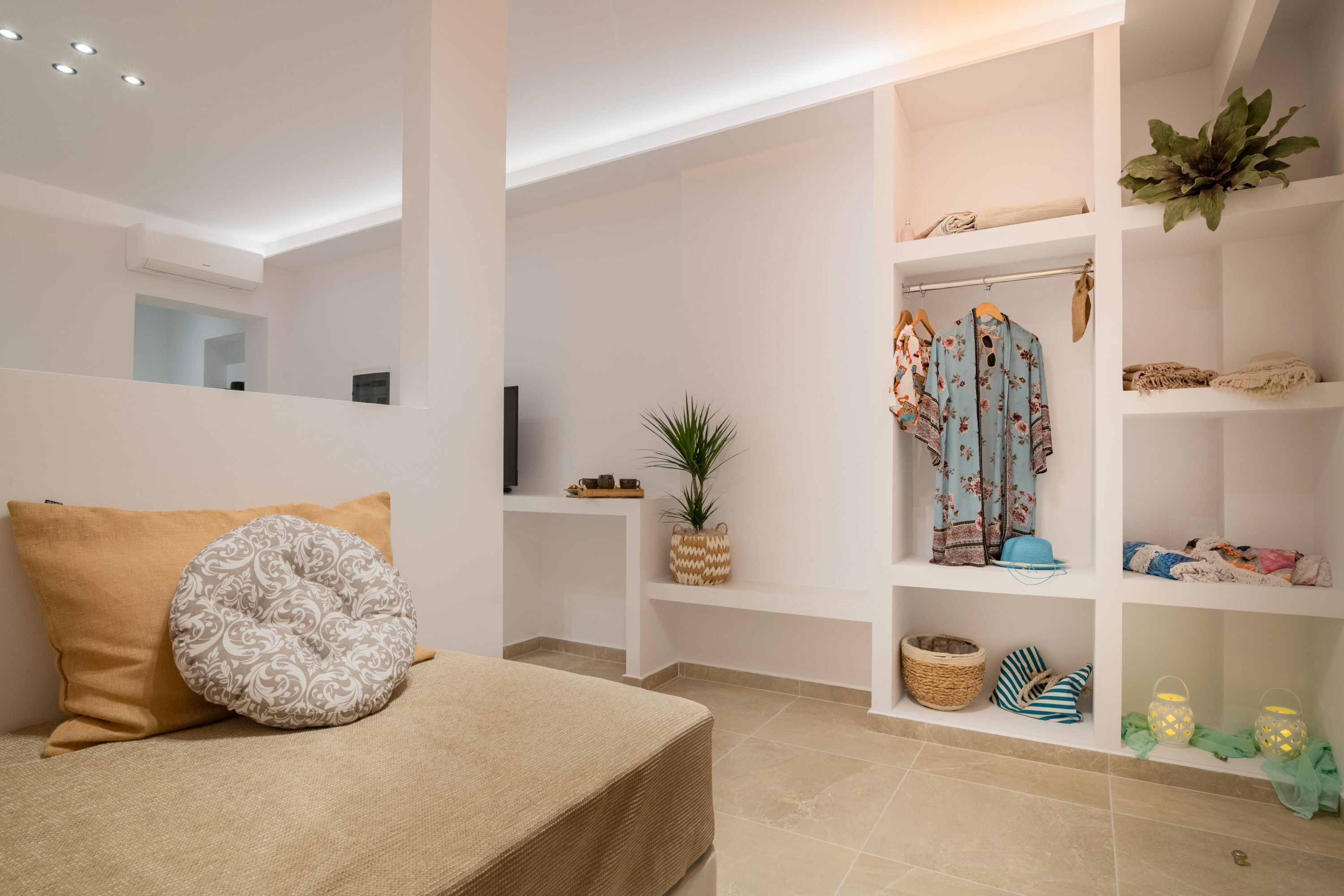 Suncourt Lux Rooms