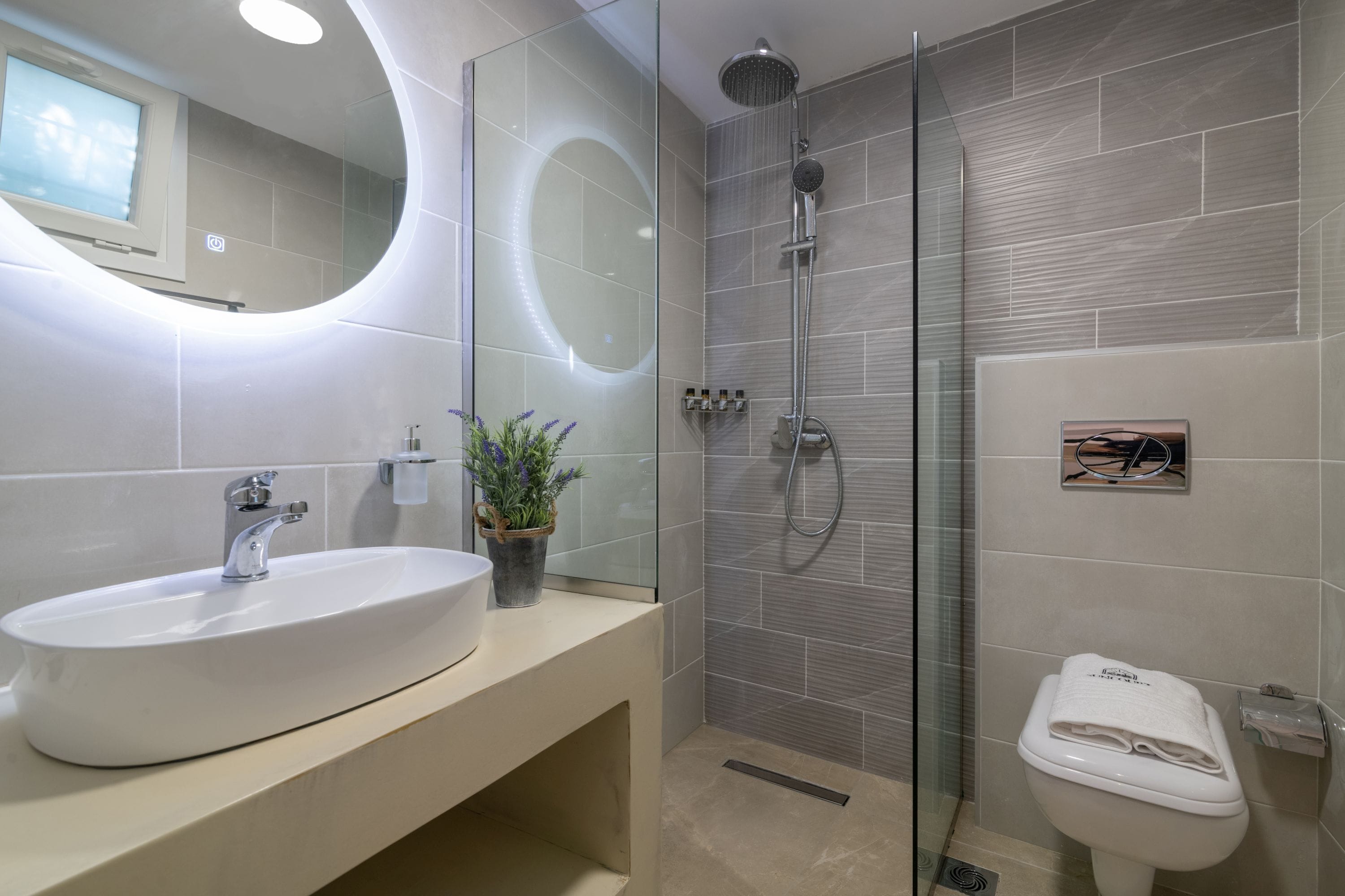 Suncourt Lux Rooms
