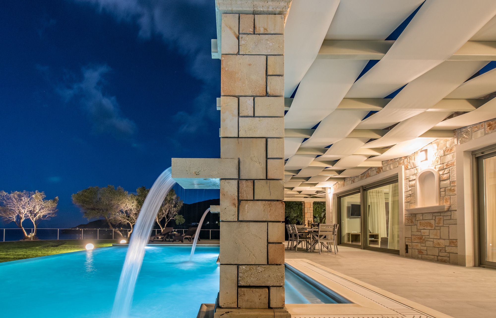 Artina Luxury Villa