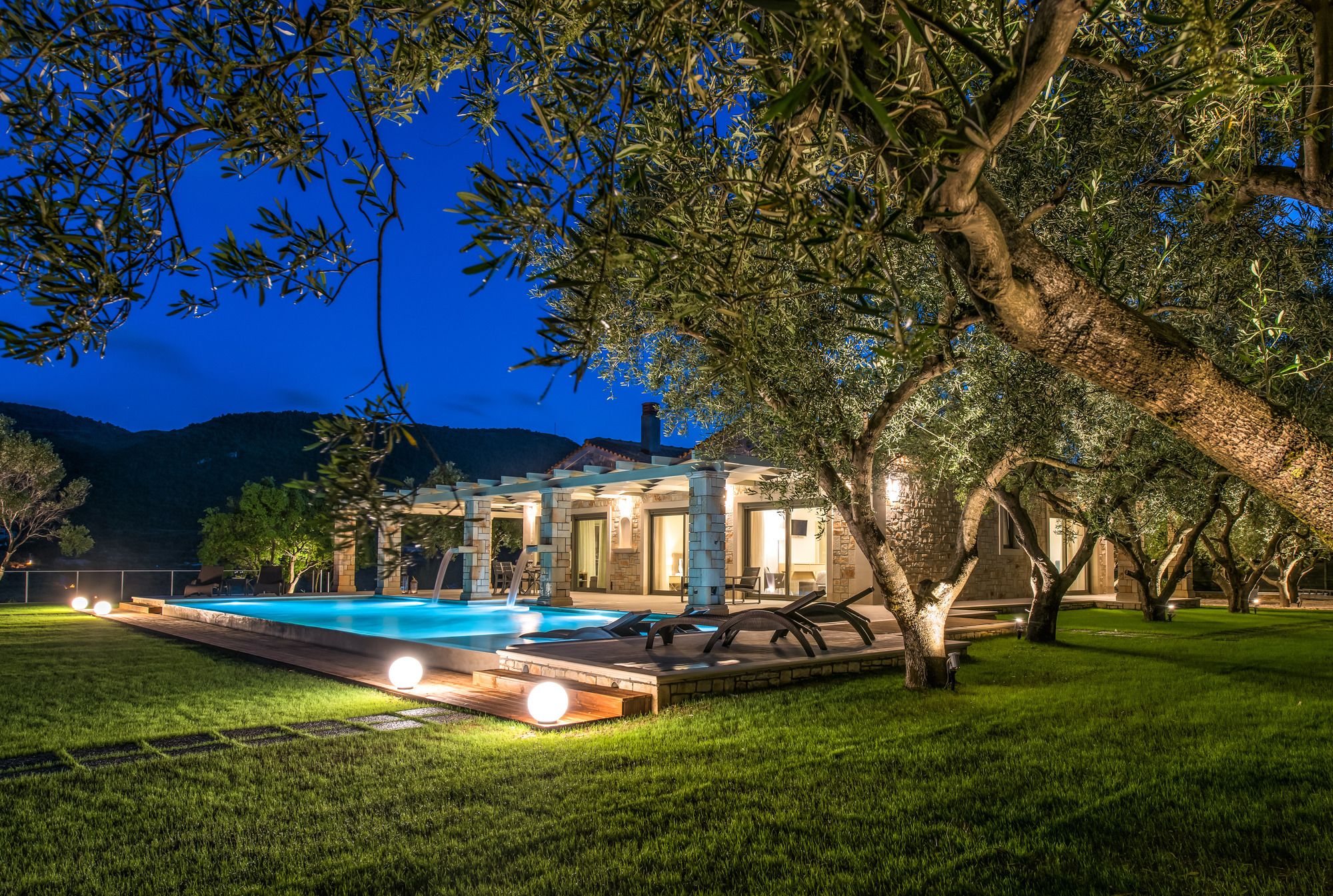 Artina Luxury Villa