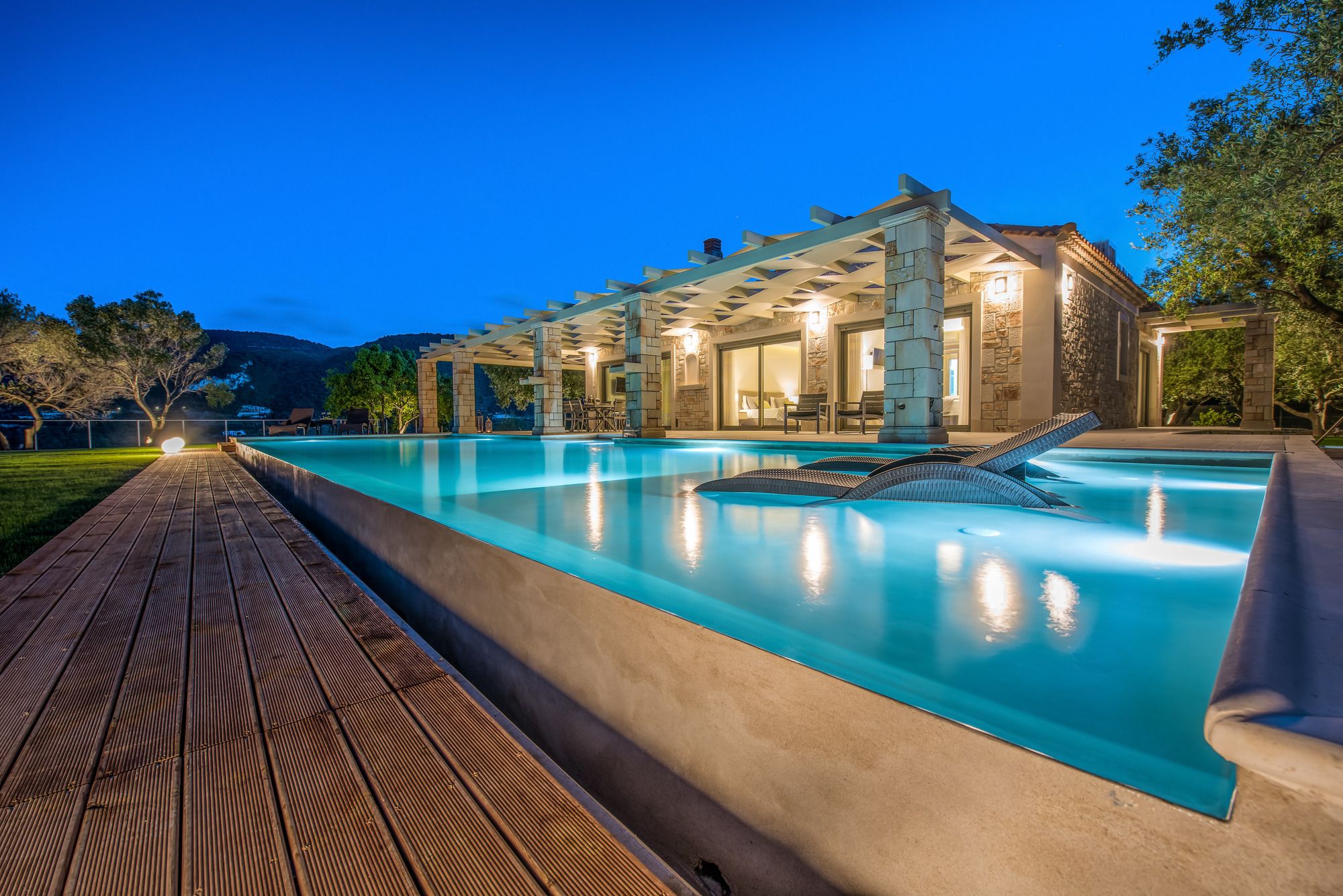 Artina Luxury Villa