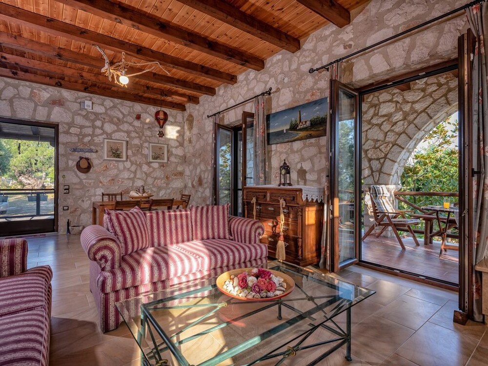 Orfeas Villa
