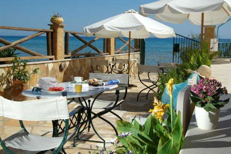Andreolas Luxury Suites Hotel