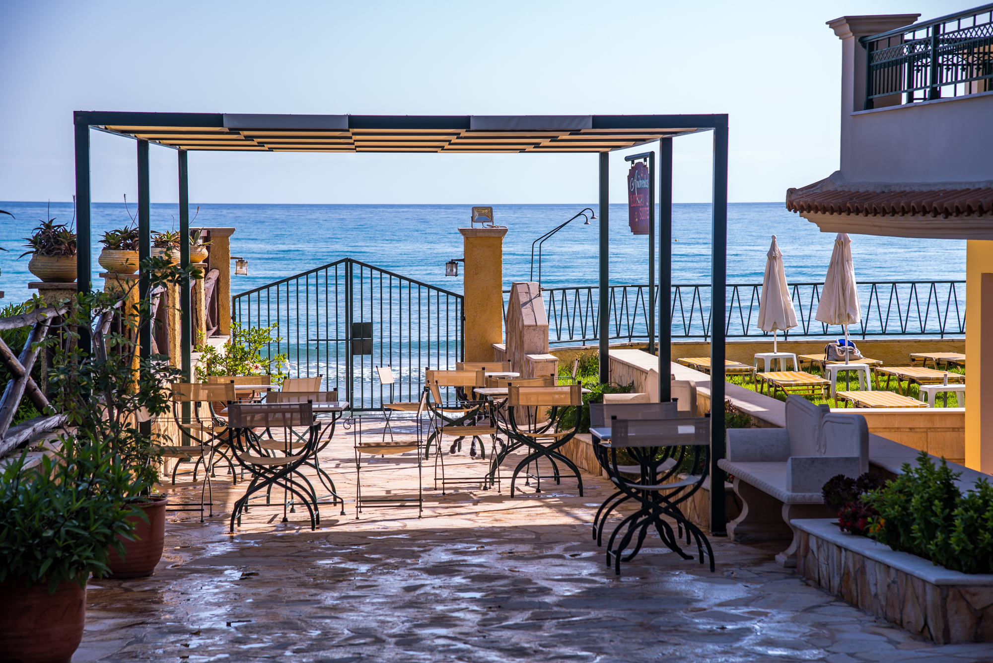 Andreolas Luxury Suites Hotel