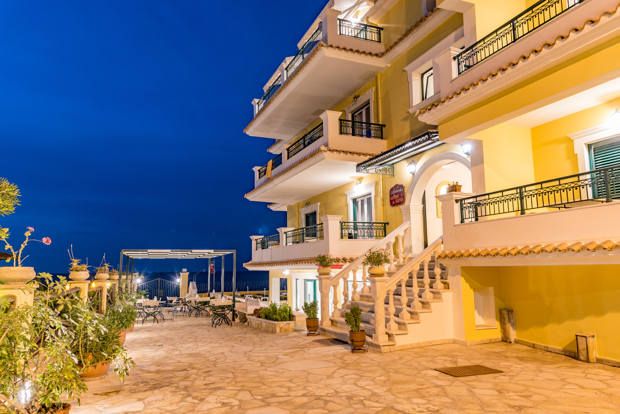 Andreolas Luxury Suites Hotel