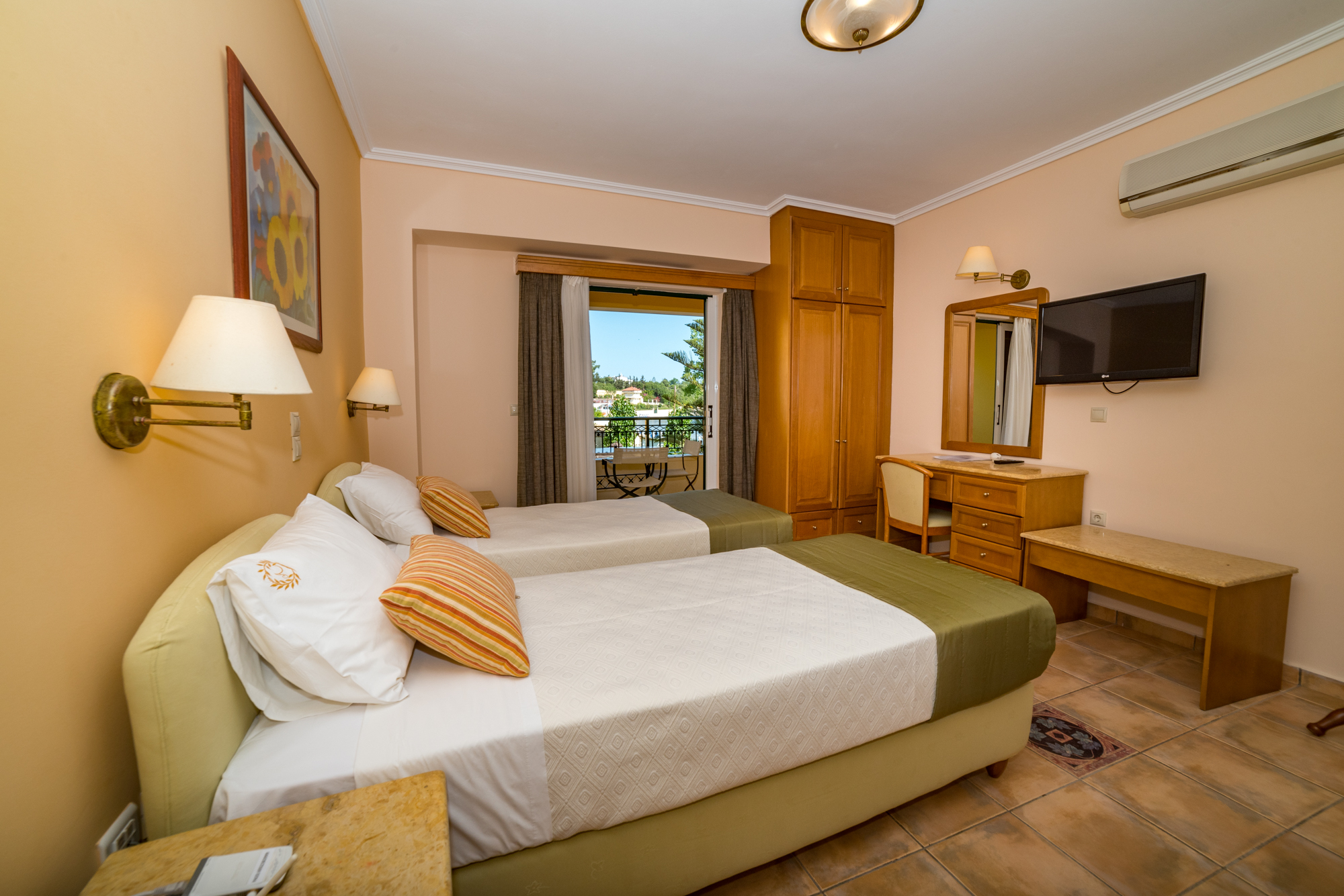 Andreolas Luxury Suites Hotel