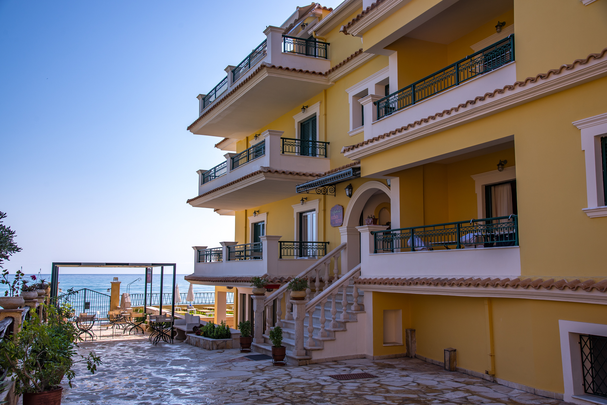 Andreolas Luxury Suites Hotel