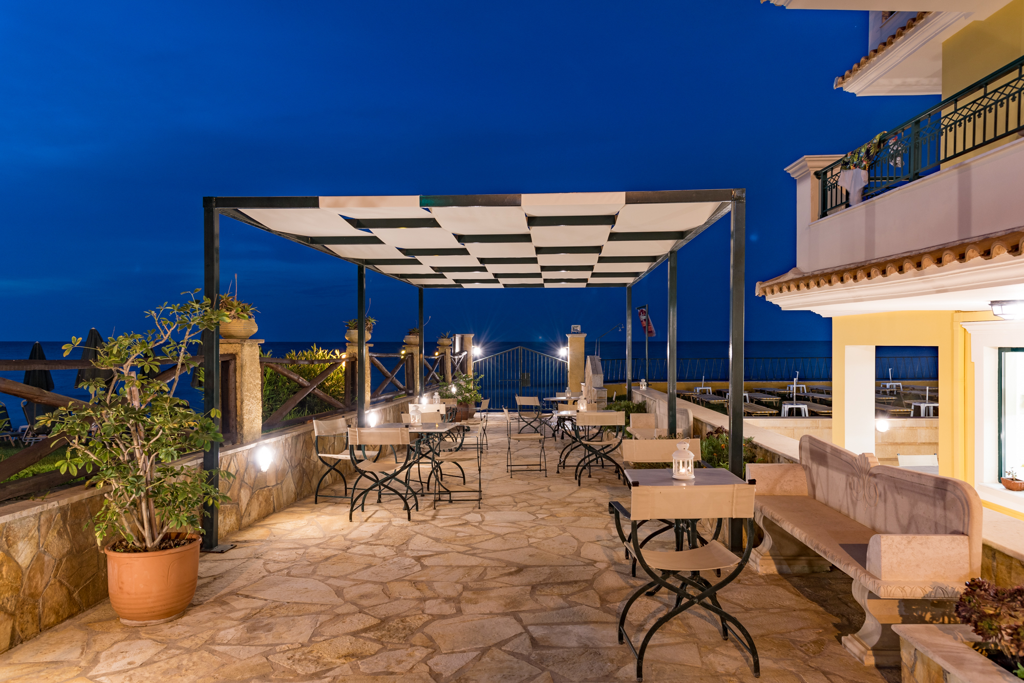 Andreolas Luxury Suites Hotel