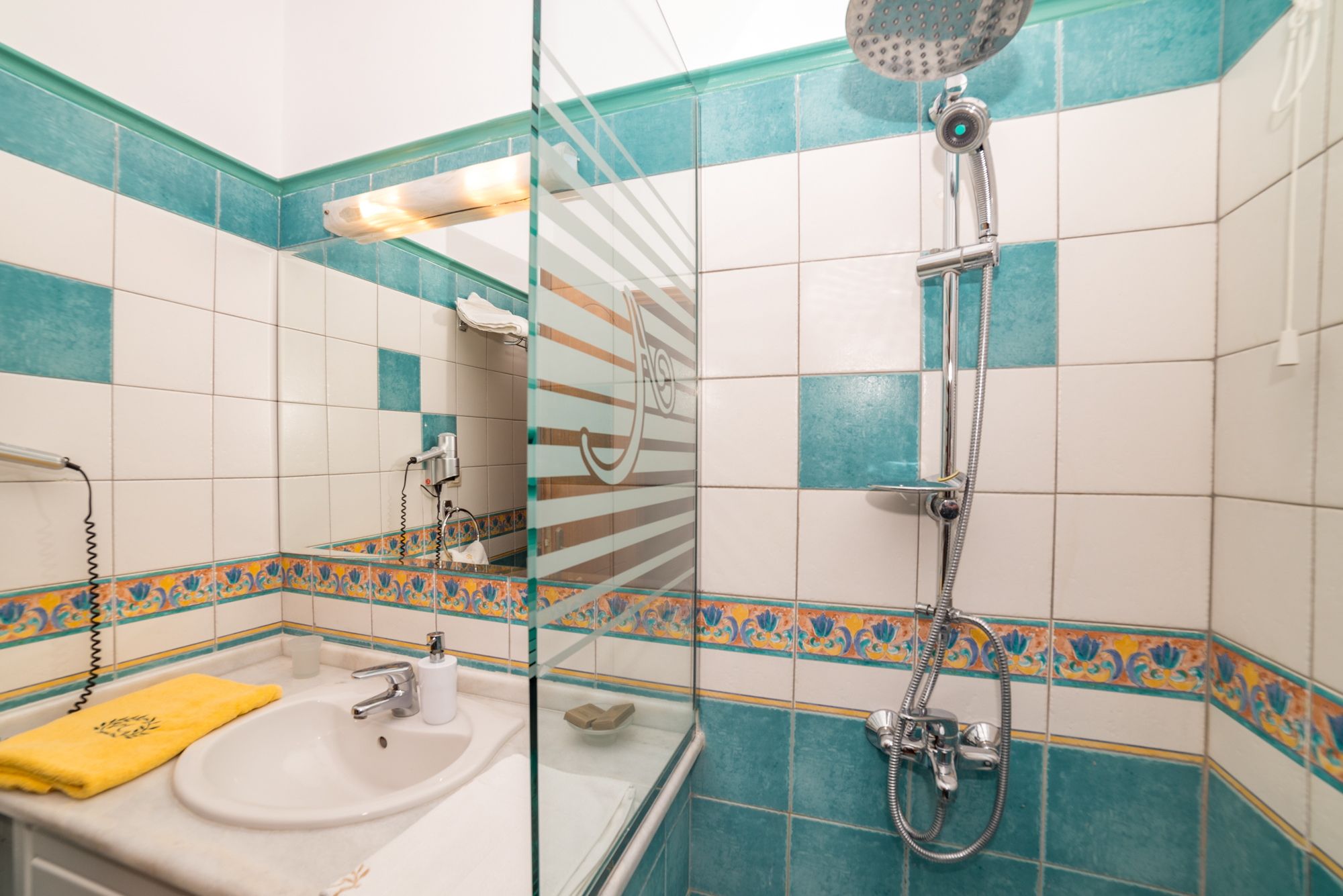 Andreolas Luxury Suites Hotel