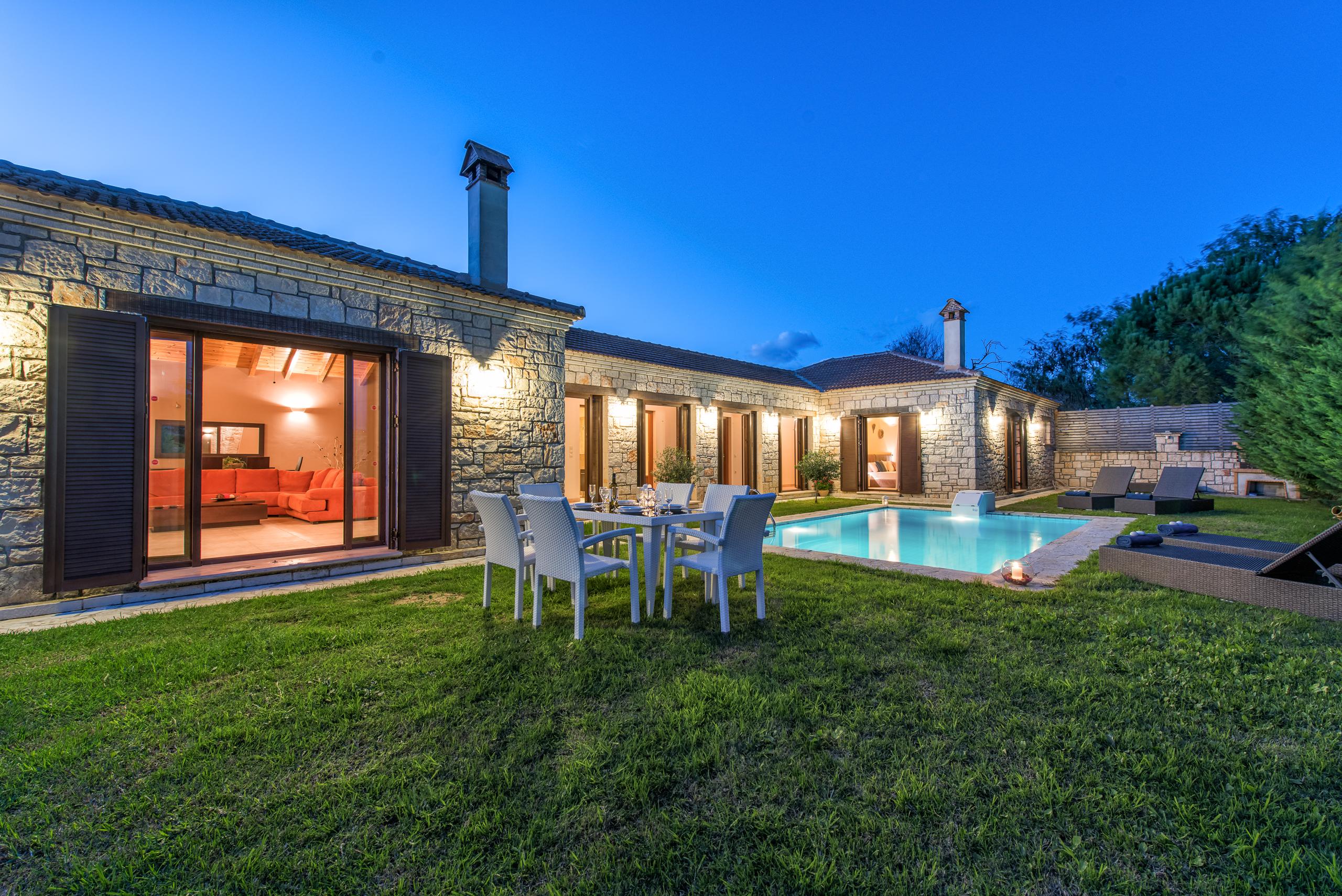 Astarte Villas - Kyveli Villa