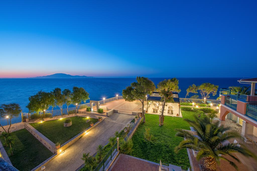 Balcony Hotel