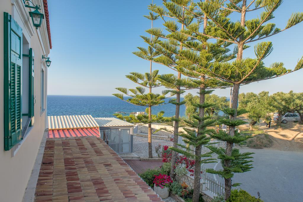 Balcony Hotel