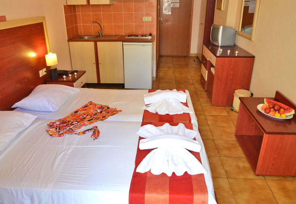 Altura Hotel