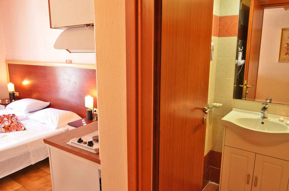 Altura Hotel