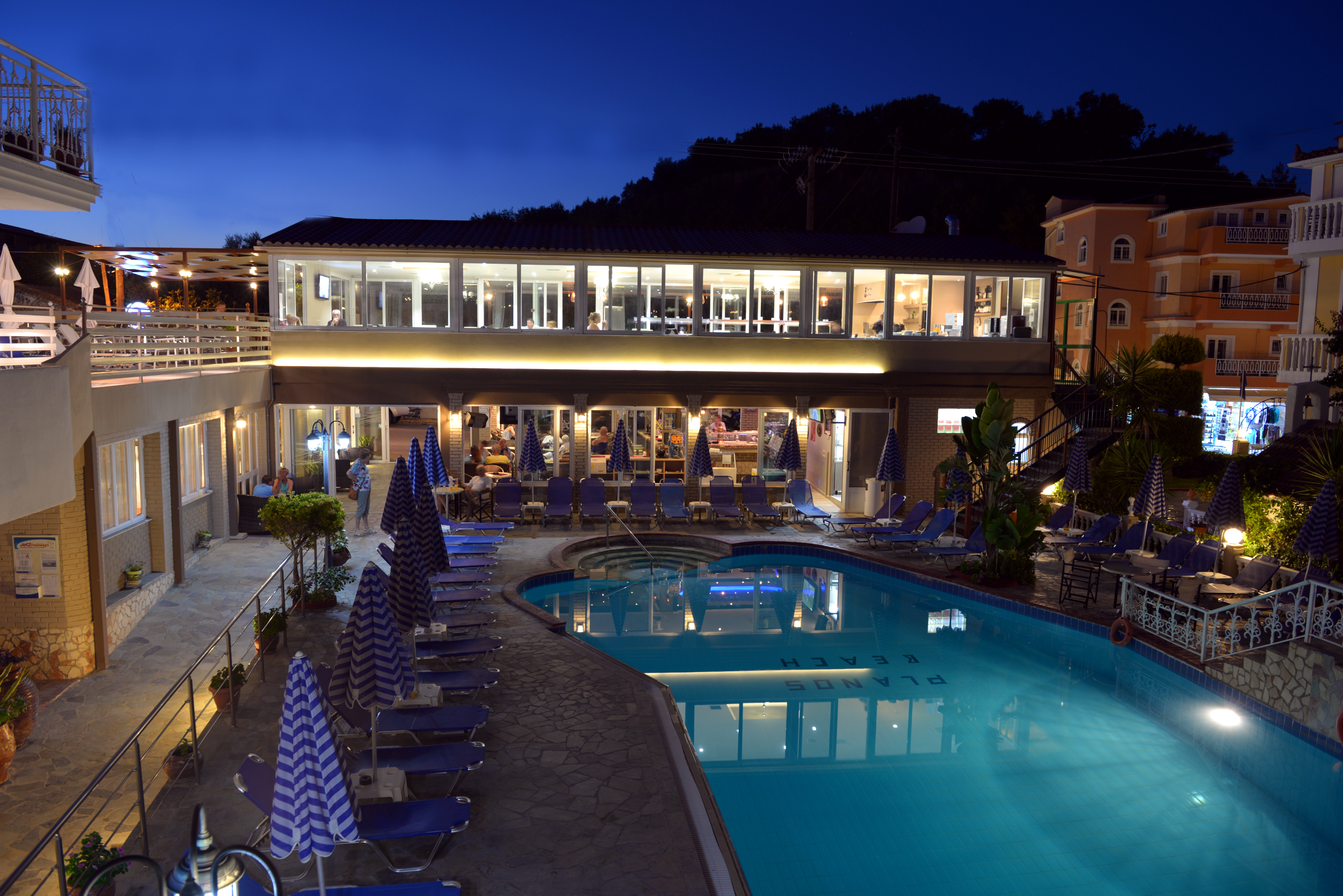 Planos Beach Hotel
