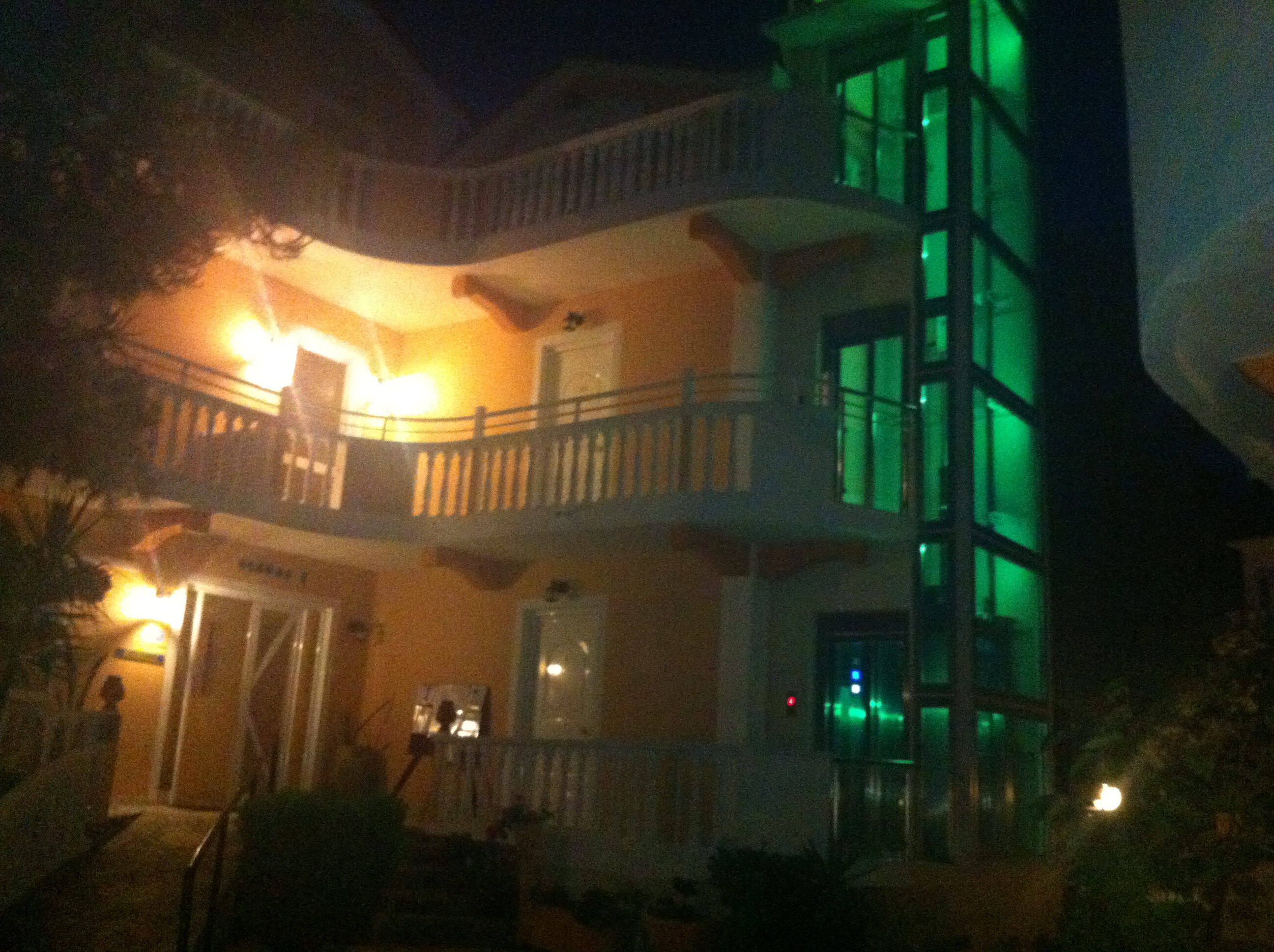 Planos Beach Hotel