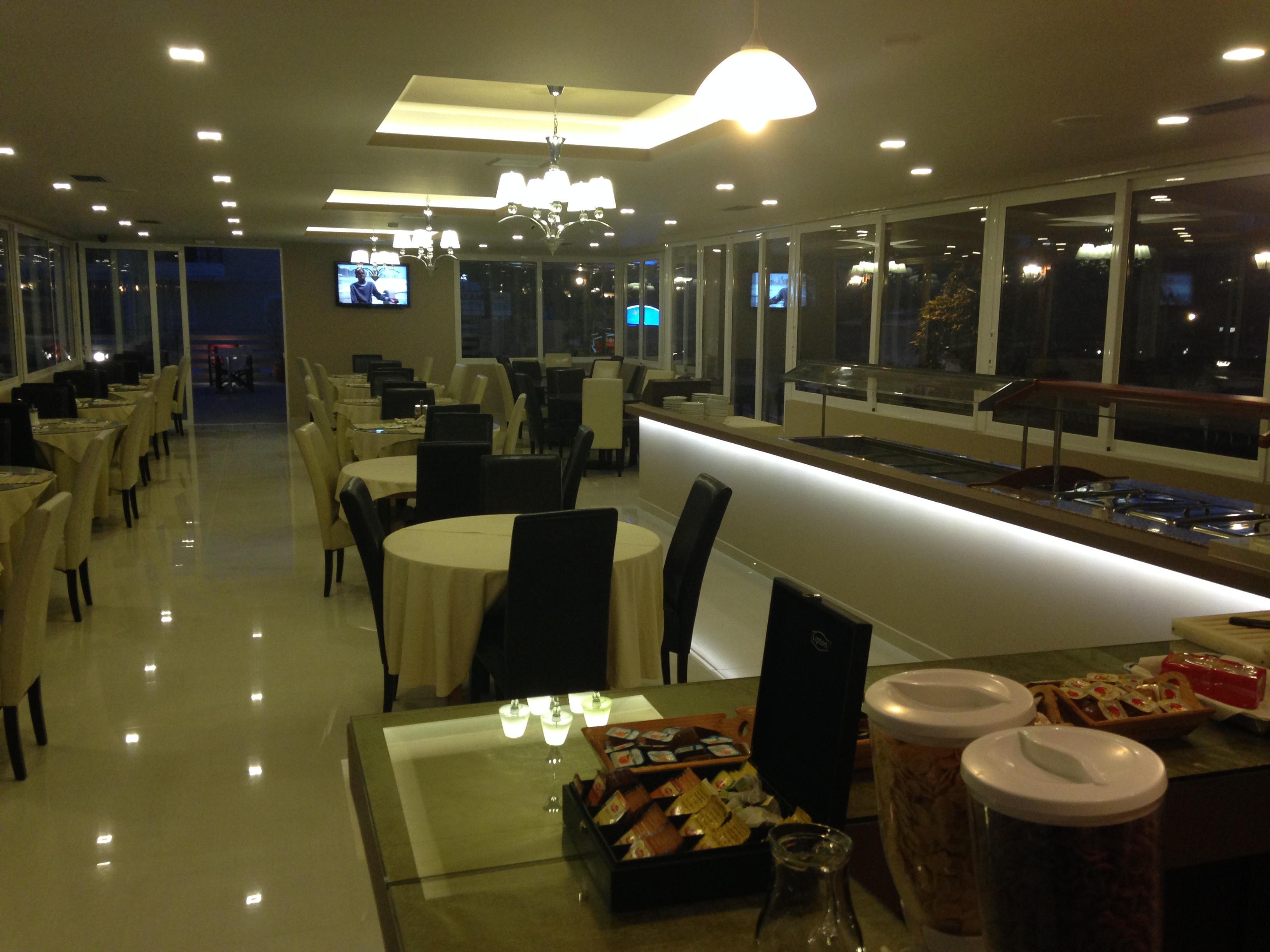 Planos Beach Hotel