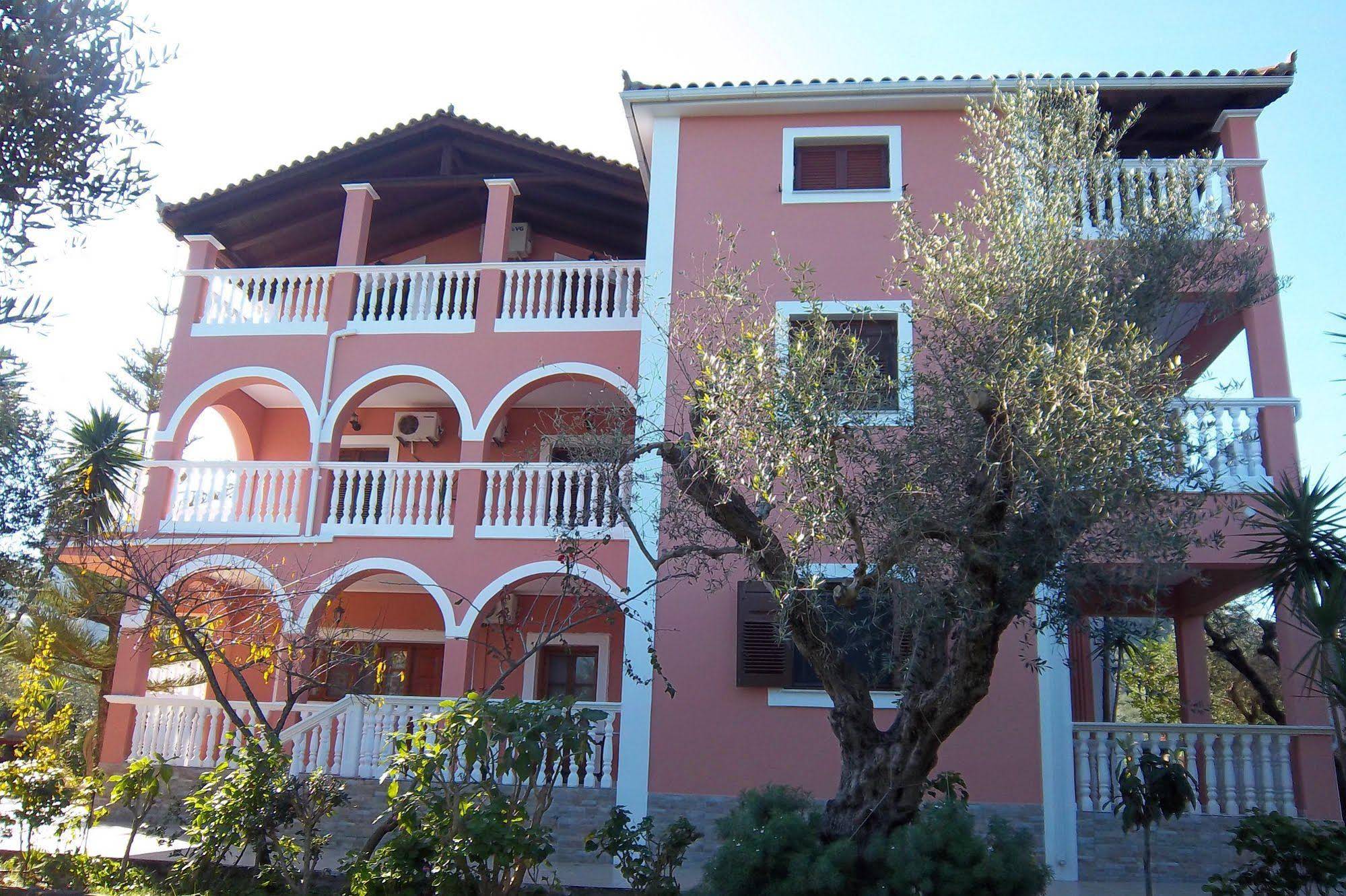 Arazzo Holiday Apartments