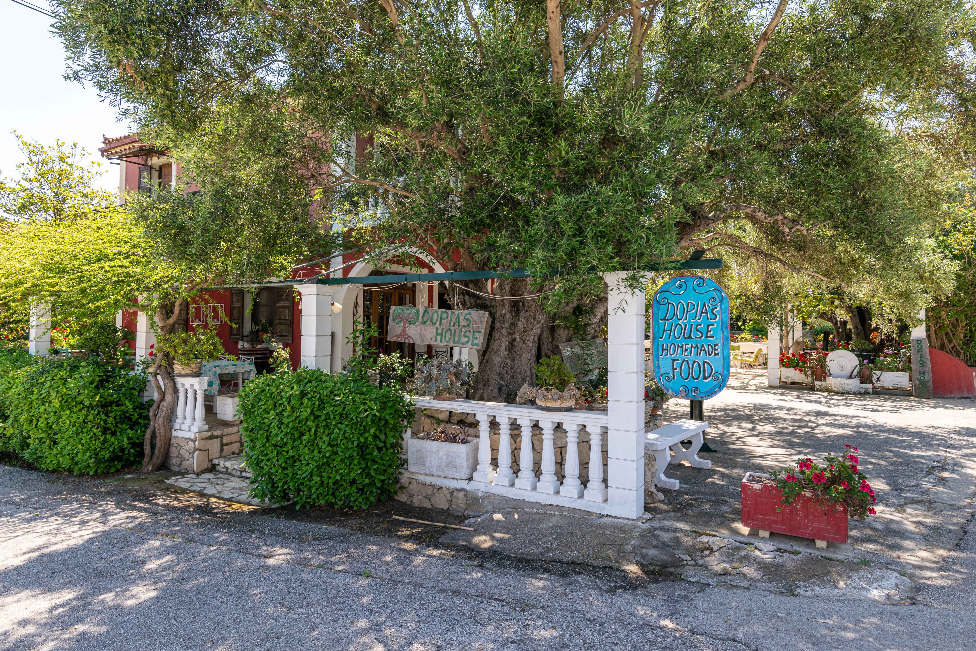 Dopia's Garden Studios