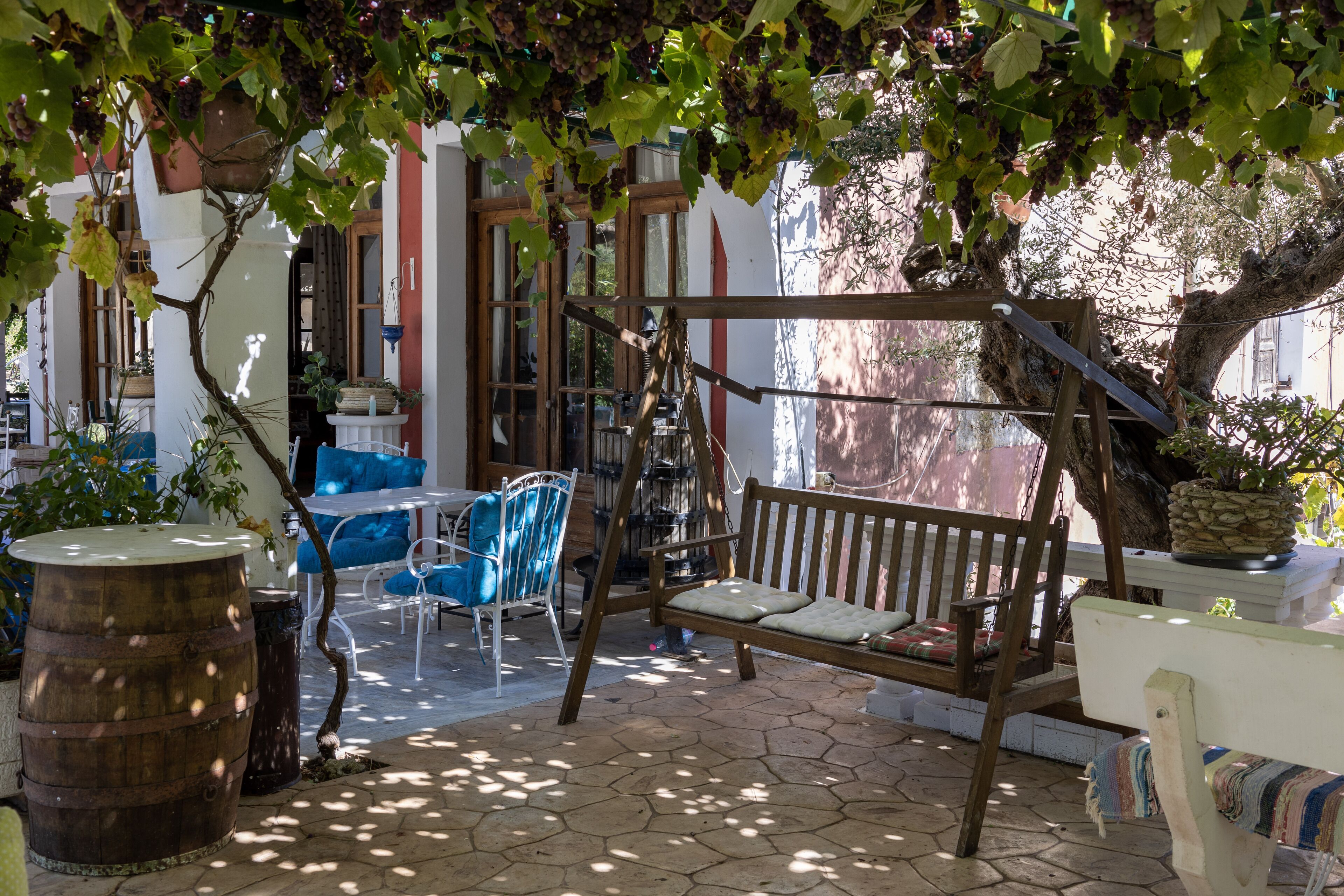 Dopia's Garden Studios