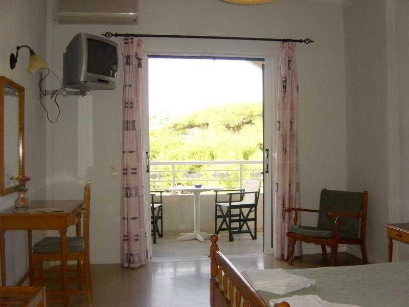 Hotel Vasilikos Beach