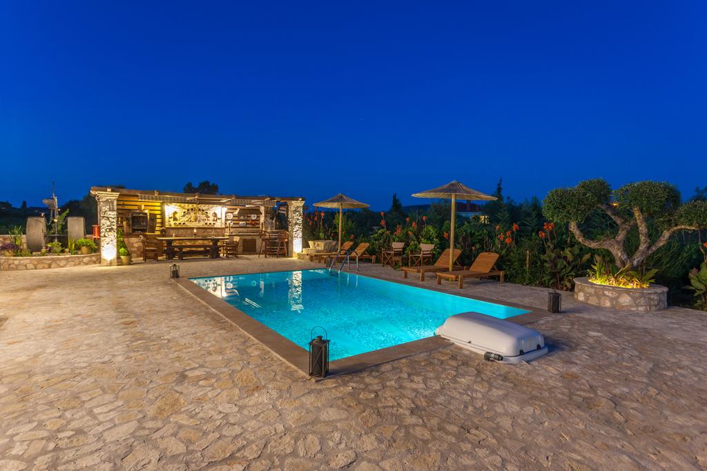Agro Art Boutique & Luxury Villa