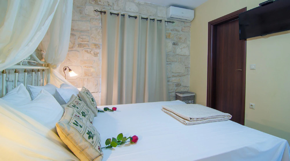 Adamas Luxury Stone Villas