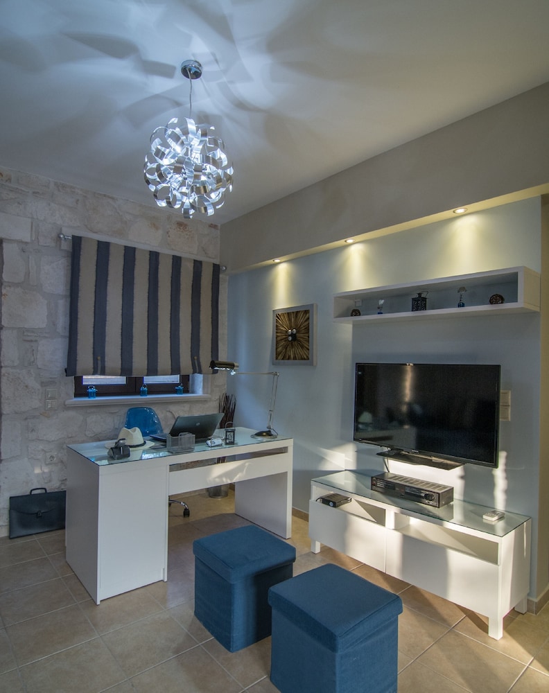 Adamas Luxury Stone Villas