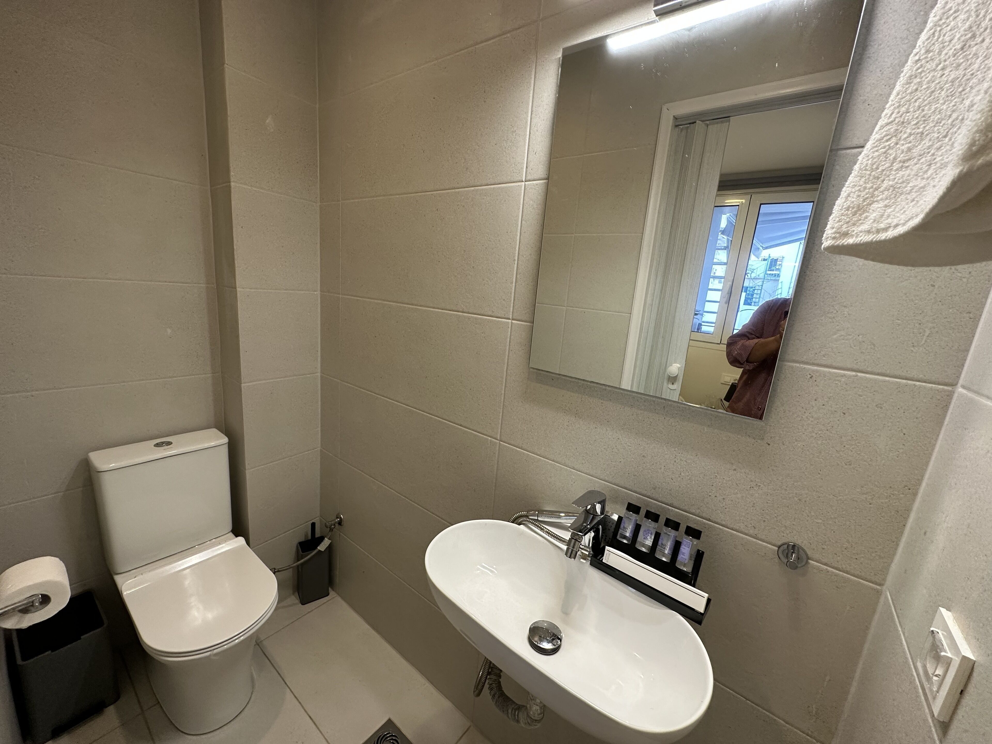 Amina Apartments