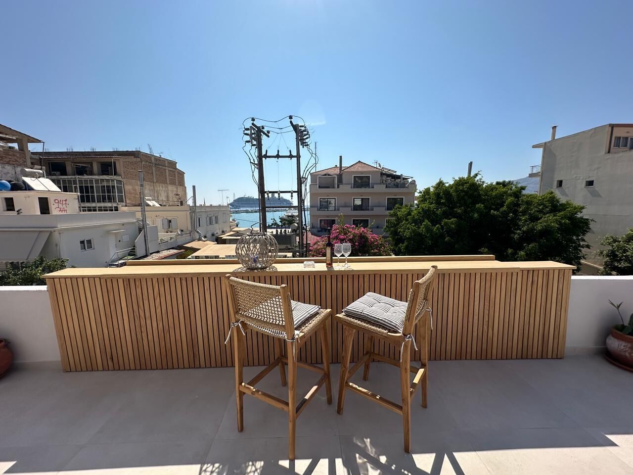 Amina Apartments