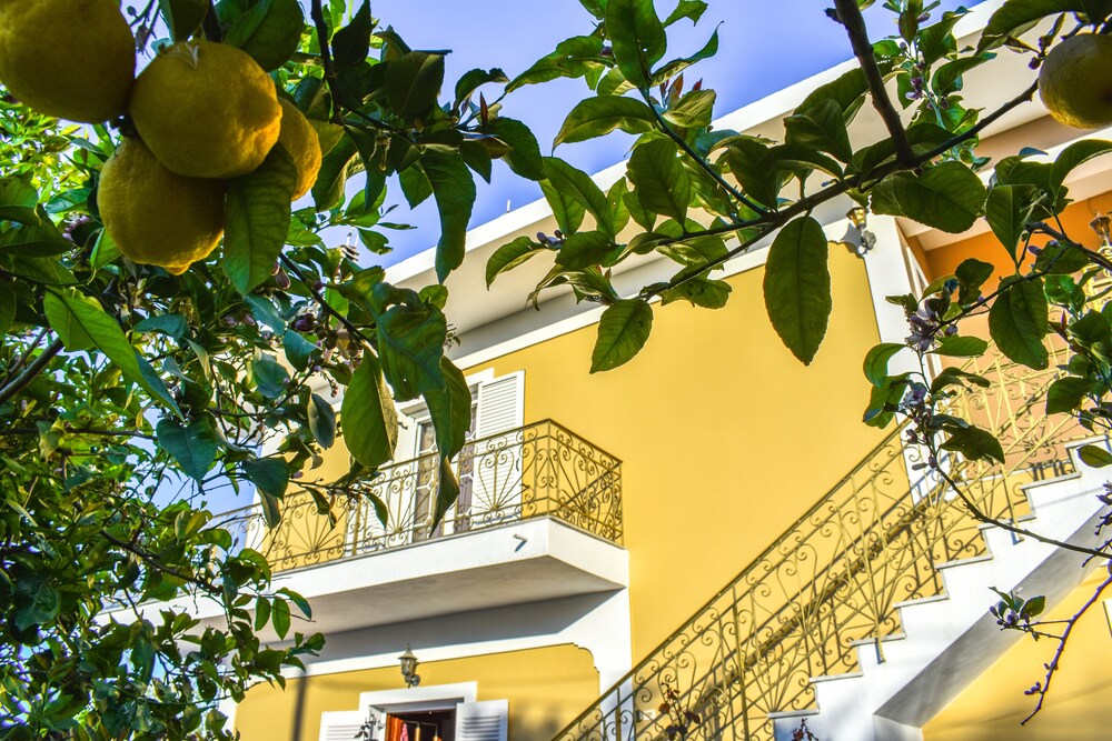 Anemos Holidays House