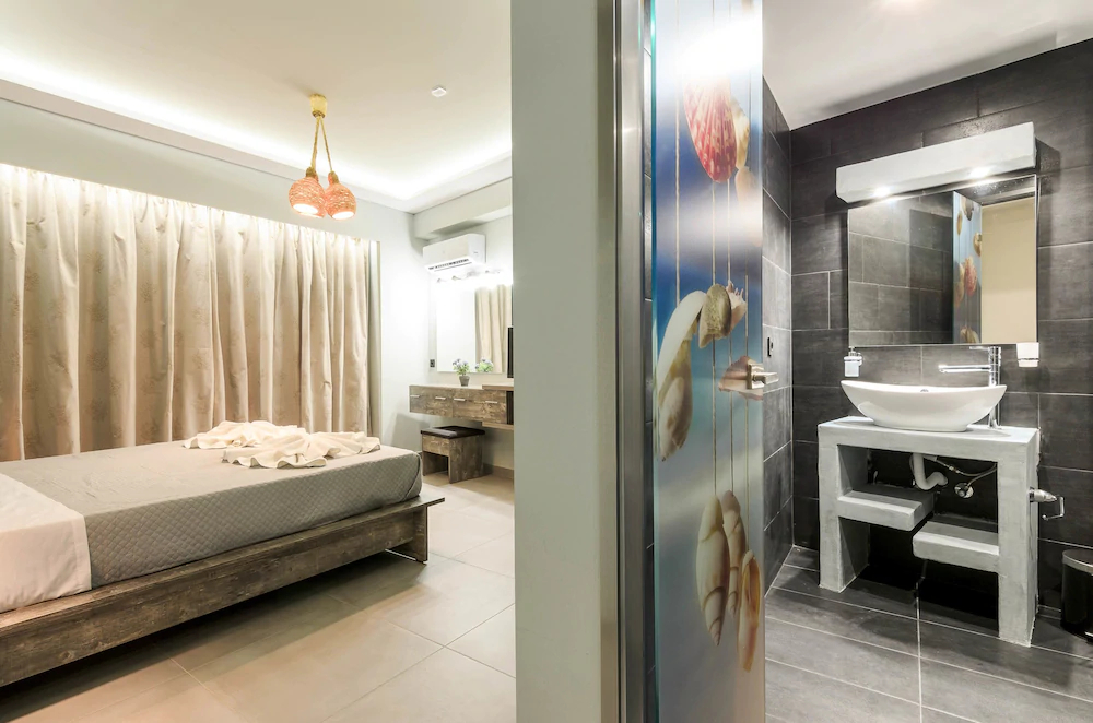 Artemis Apartments