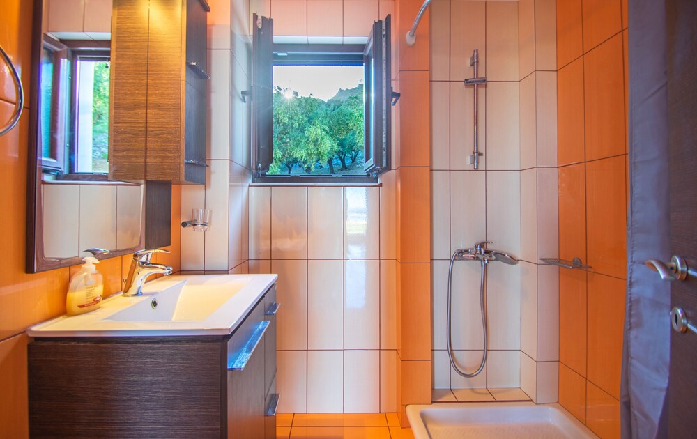 Artemis Oasis Villa