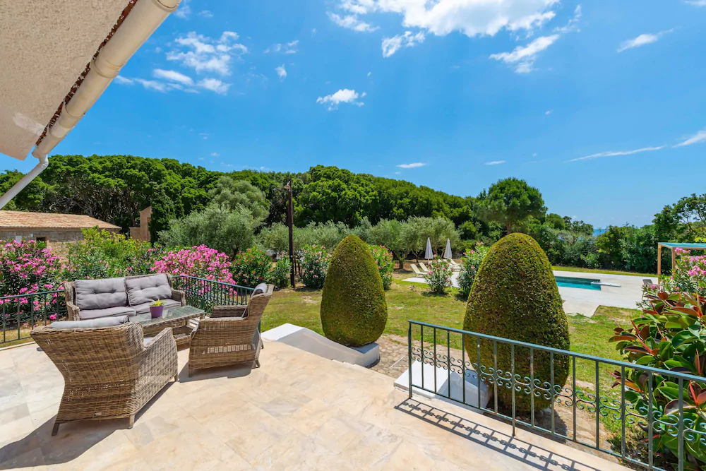 Beach Villa Lena