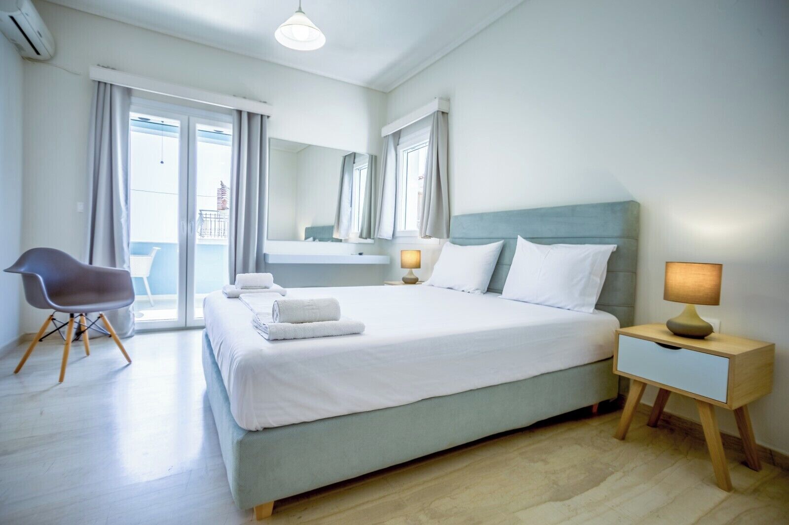 Blue Horizon Studios & Apartments