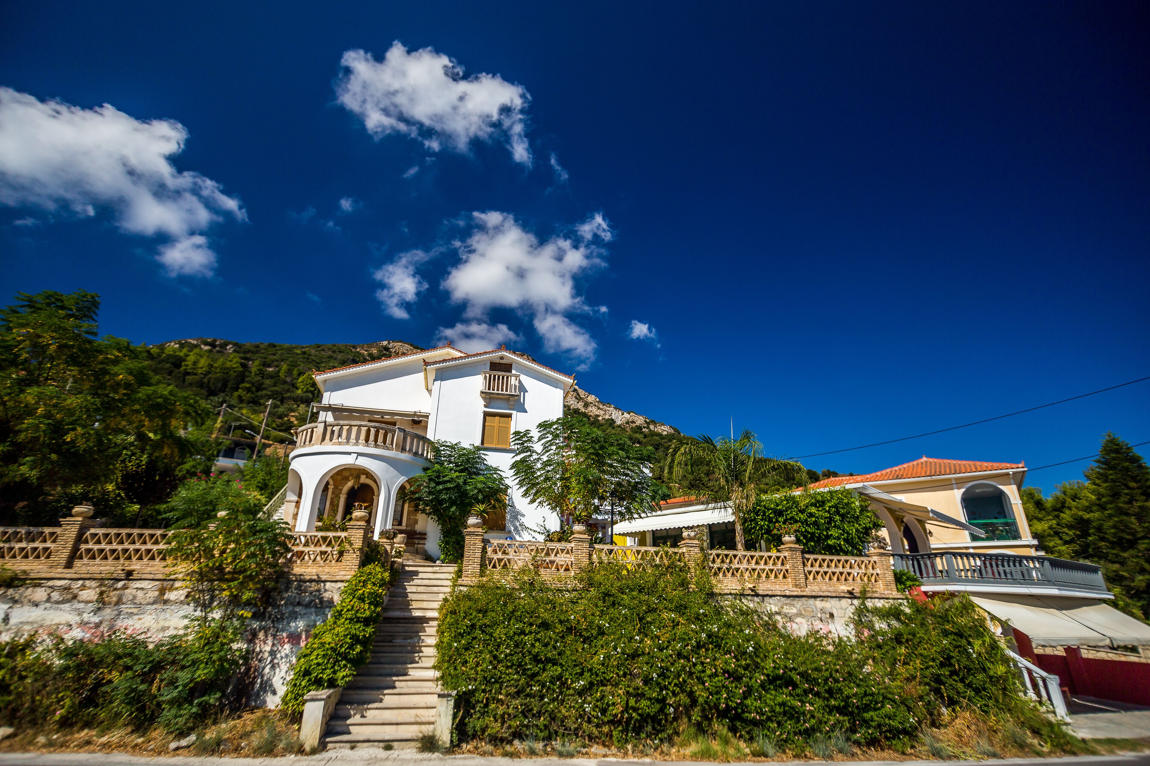 Blue Horizon Studios & Apartments