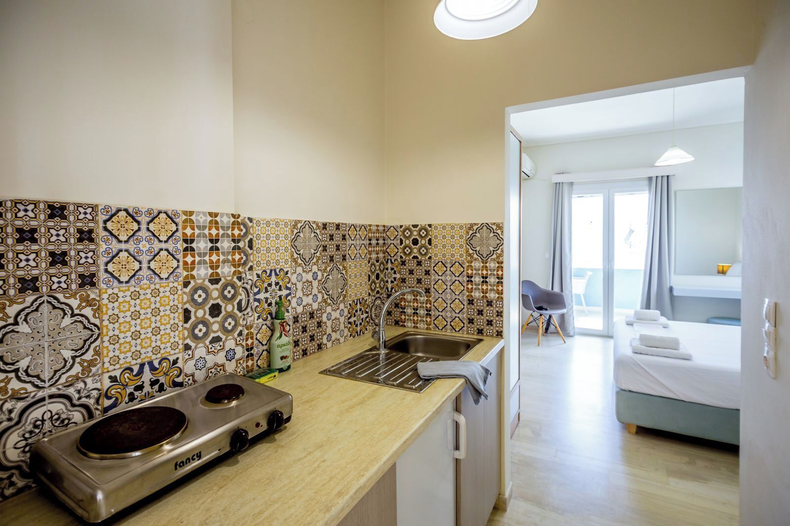Blue Horizon Studios & Apartments