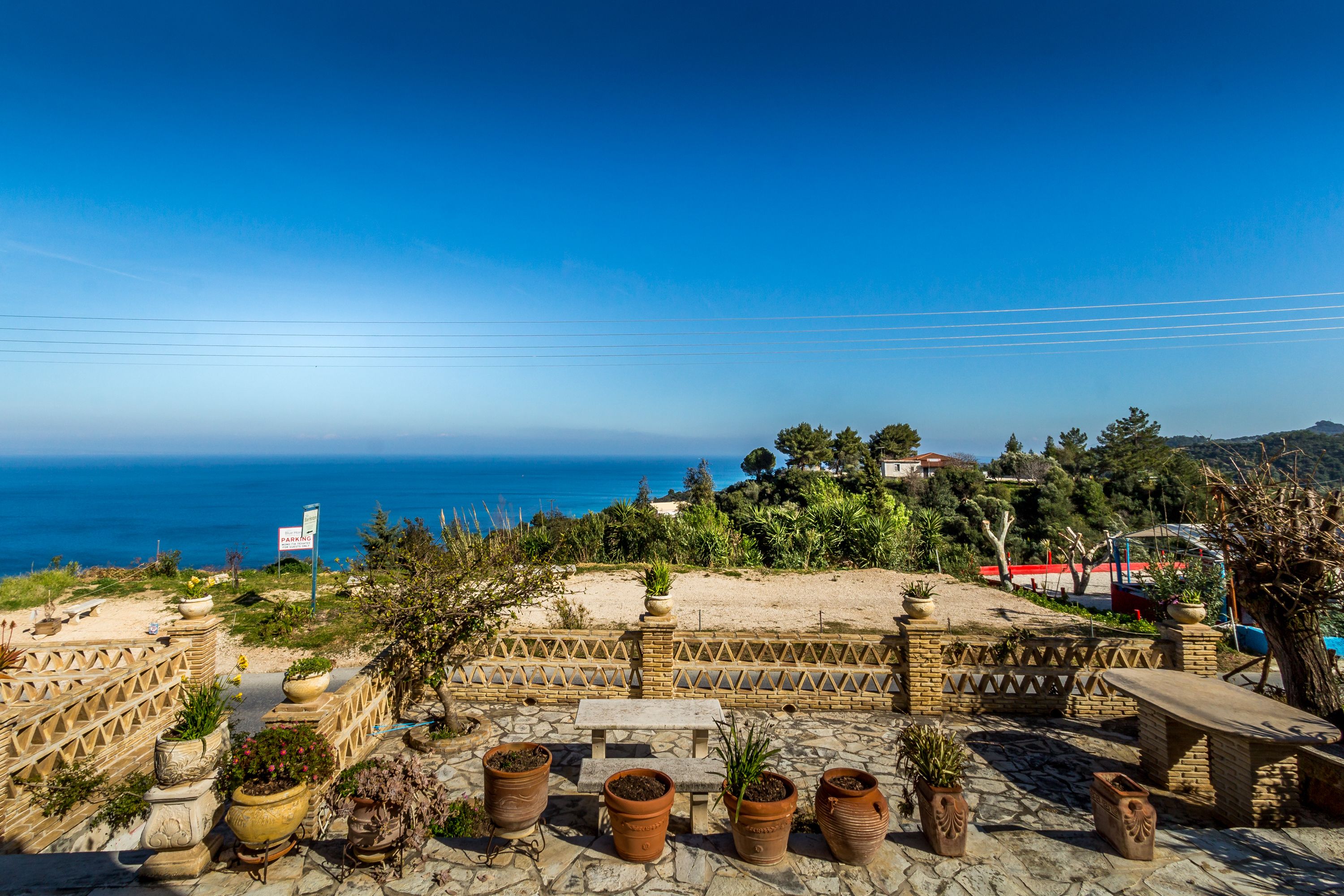 Blue Horizon Studios & Apartments