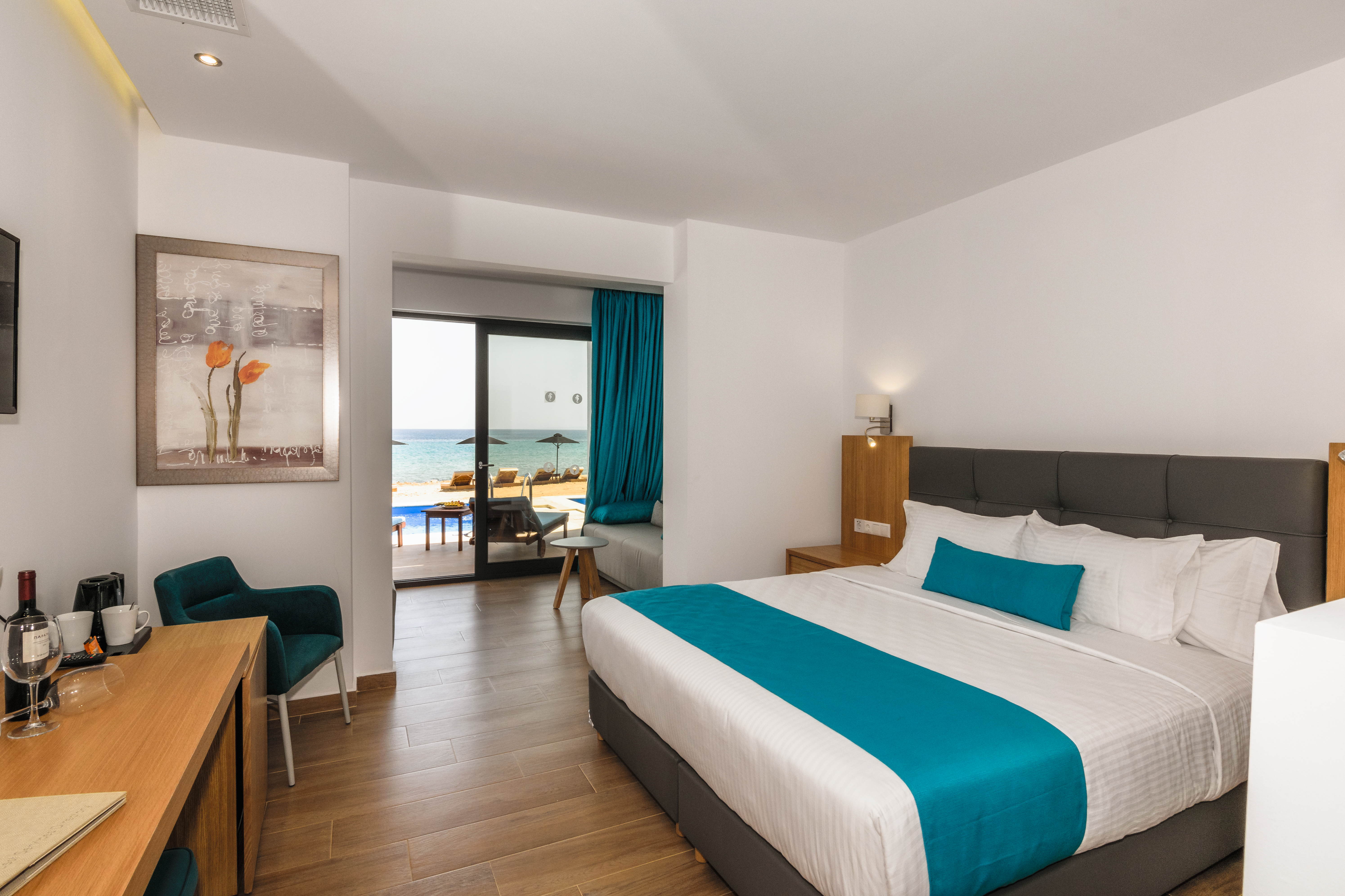 Cavo Orient Beach Hotel