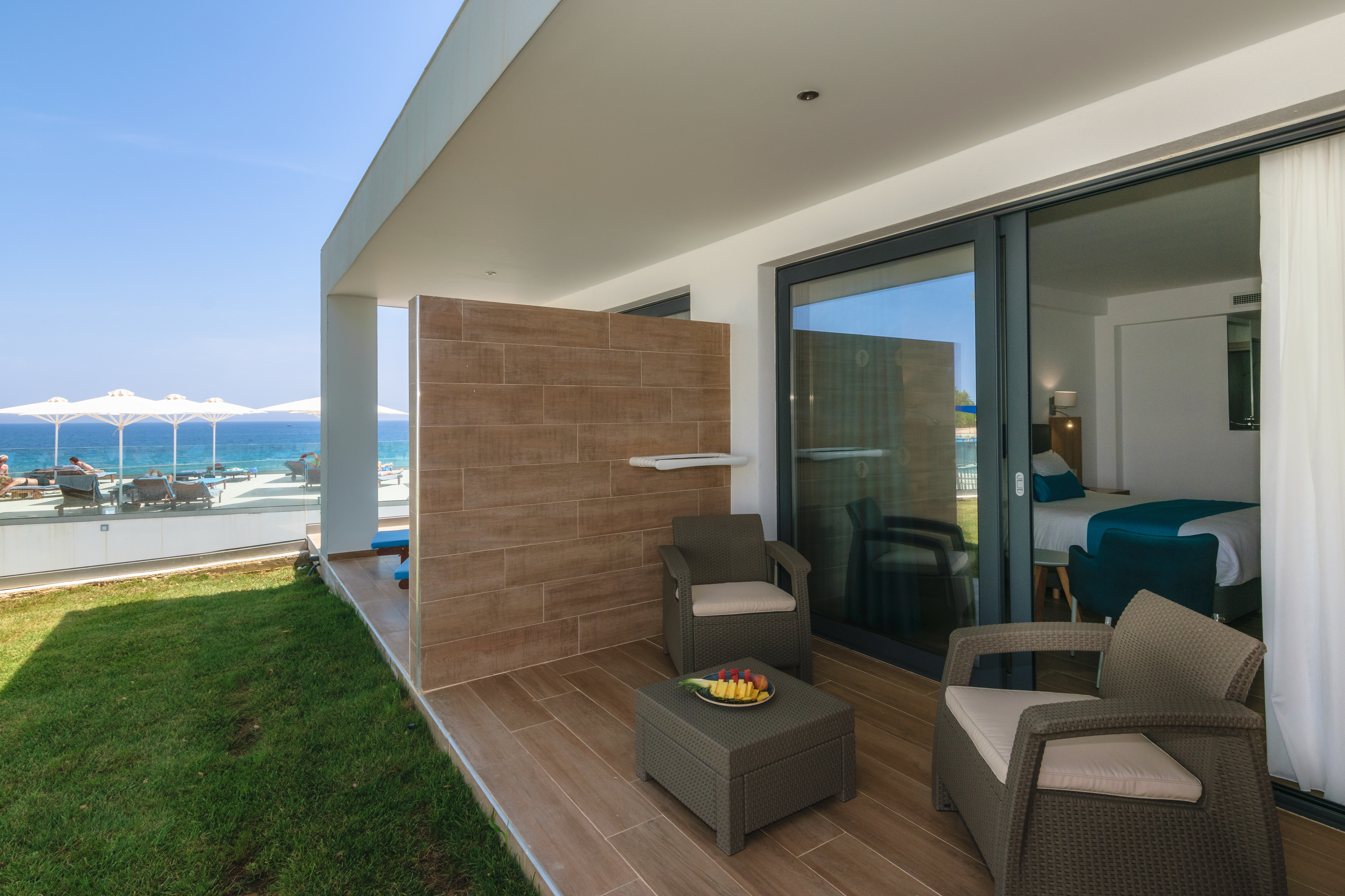 Cavo Orient Beach Hotel